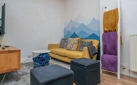 Pass The Keys Renovated 2 Beds Flat Near City Centre And Meadows